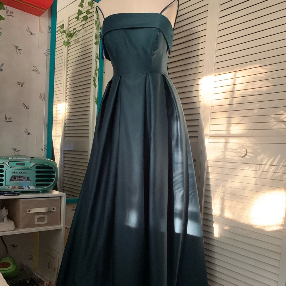 Morgan & Co. gown